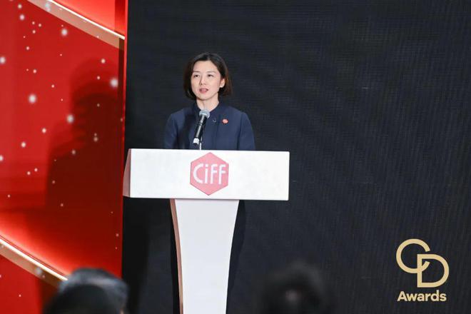 星」颁奖典礼（民用家具展专场）盛大举办开元棋牌CIFF广州 2025「华钻之(图6)
